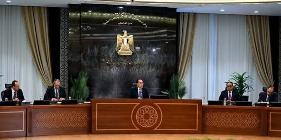 بالبلدي : وزير
      الاتصالات:
      سنترال
      رمسيس
      ليس
      الوحيد
      الذي
      ترتكز
      عليه
      الخدمات
      في
      مصر