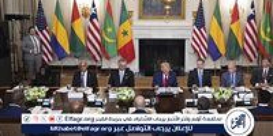 بالبلدي: ترامب:
      نعول
      على
      شراء
      الدول
      الإفريقية
      لمعداتنا
      العسكرية