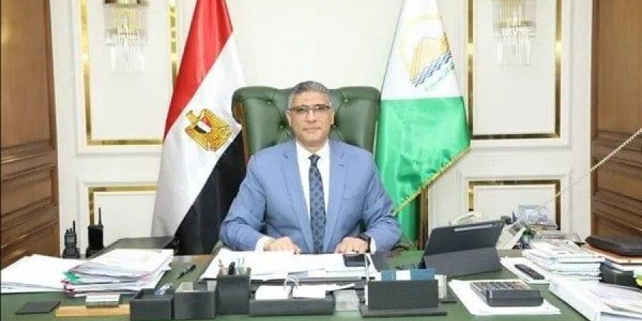 بالبلدي : محافظ
      الجيزة:
      تطبيق
      منظومة
      إلكترونية
      ذكية
      لمراقبة
      وتنظيم
      مواقف
      السرفيس