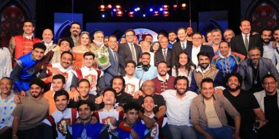 بالبلدي: بالتزامن
      مع
      عرض
      «الملك
      لير»..
      وزارة
      الثقافة
      تُعلن
      نجاح
      تفعيل
      خدمة
      الحجز
      الإلكتروني
      بالمسرح
      القومي