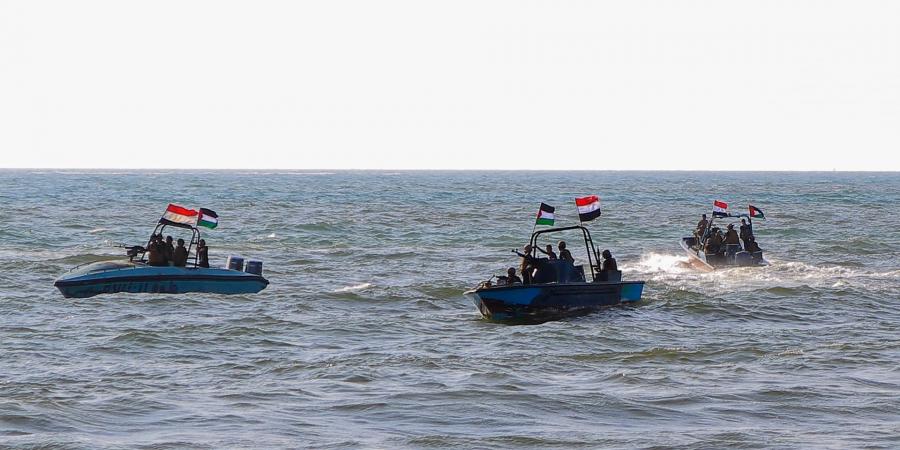 belbalady أمريكا: الحوثيون اختطفوا ناجين من طاقم السفينة "إترنيتي سي" بعد إغراقها