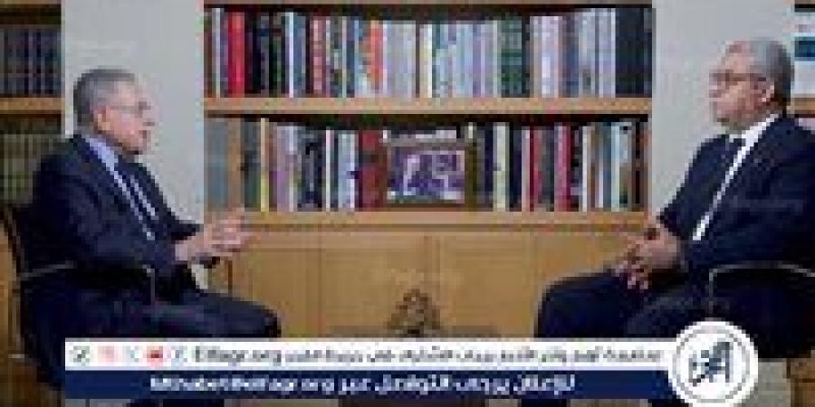 بالبلدي: السنيورة:
      ازدواجية
      السلطة
      تُغرق
      لبنان..
      والسلاح
      يجب
      أن
      يكون
      حصرًا
      بيد
      الدولة