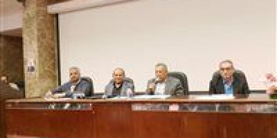 بالبلدي : تعليم
      البحيرة
      يعقد
      اجتماع
      لتفعيل
      البرمجة
      والذكاء
      الاصطناعي
      بمدارس
      المحافظة