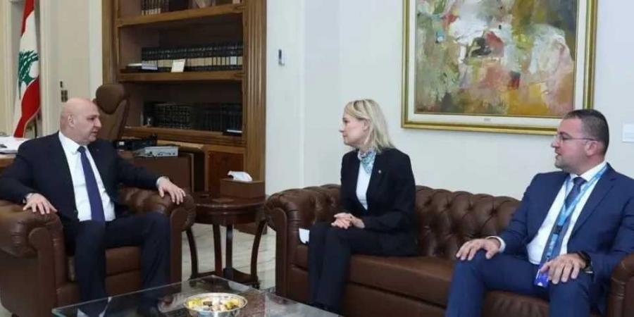 مسئولة
      أممية:
      355
      ألف
      نازح
      سوري
      عادوا
      من
      لبنان
      إلى
      بلادهم