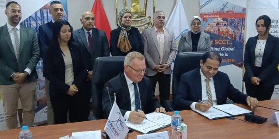 بالبلدي: جامعة
      بورسعيد
      توقّع
      بروتوكول
      تعاون
      مع
      شركة
      قناة
      السويس
      للحاويات