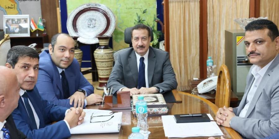 بالبلدي: بالصور..
      اجتماعا
      تنسيقيا
      لمحافظ
      المنوفية
      مع
      مسئولي
      شركة
      “بتروجاس”