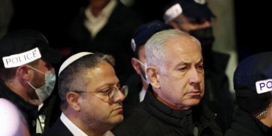 بالبلدي: المتطرف
      بن
      غفير
      يطلب
      من
      نتنياهو
      اعتقال
      محمود
      عباس..
      والخارجية
      الفلسطينية
      تعلق