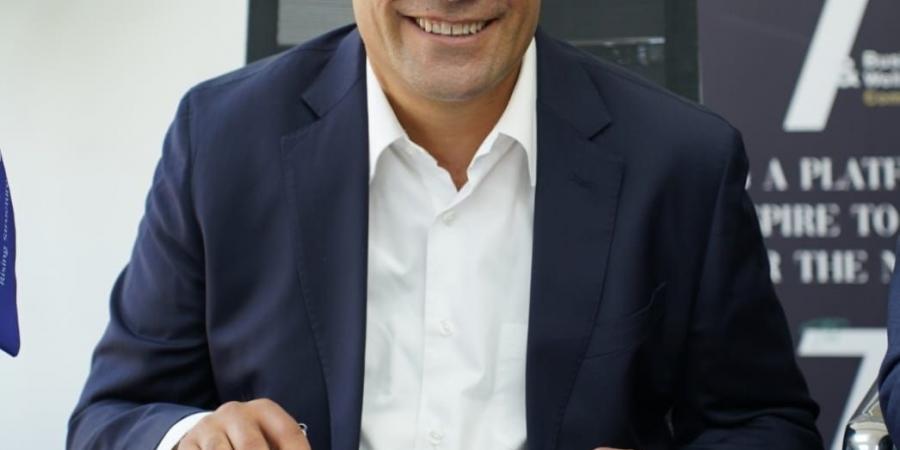 بالبلدي : With
      a
      targeted
      sales
      volume
      of
      EGP
      1.5
      billion,
      RSD
      Developments
      launches
      the
      second
      phase
      of
      THE
      7T
      Business
      &
      Wellness
      Complex
      in
      New
      Cairo