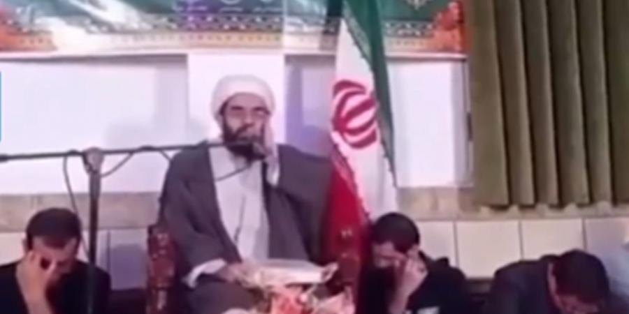 belbalady جدل بعد أداء رجل دين إيراني الأذان باللغة الصينية