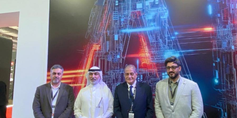 بالبلدي :  رئيس
      الاتحاد
      العربي
      للإعلام
      الإلكتروني
      يزور
      CAIRO
      ICT
      2025
      ويعلن
      عن
      شراكة
      استراتيجية
      كبرى
      لتوظيف
      الذكاء
      الاصطناعي
      لتطوير
      الإعلام
      الرقمي
      العربي