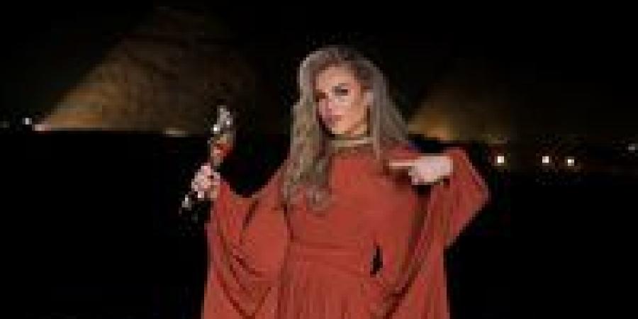 بالبلدي: نيكول
      سابا
      تتألق
      خلال
      تكريمها
      بـأفضل
      ممثلة
      عربية:
      مصر
      دايمًا
      مغرقاني
      بحبها