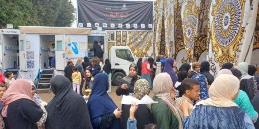 بالبلدي: مبادرة
      «أنت
      الحياة»..
      جامعة
      بنها
      تكشف
      على
      212
      حالة
      وتصرف
      العلاج
      بالمجان
      في
      قرية
      الجلاتمة