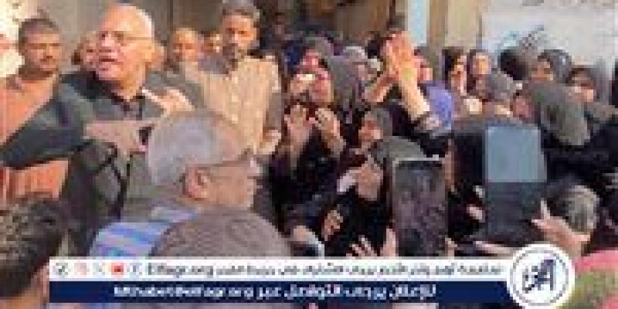 بالبلدي: امه
      هتموت
      بحسرتها..أهالي
      النسيمية
      تؤدي
      صلاة
      الغائب
      علي
      شهيد
      غدر
      الصحاب
      بعد
      6
      سنوات
      من
      الجريمة