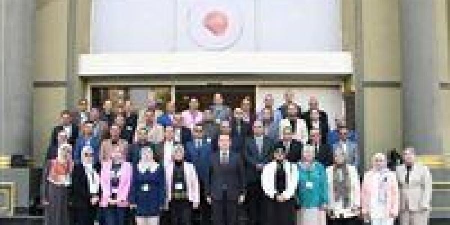 بالبلدي : جامعة
      أسيوط
      تشارك
      بالبرنامج
      التدريبي
      لمكافحة
      الفساد
      والحوكمة
      بالأكاديمية
      الوطنية
      لمكافحة
      الفساد