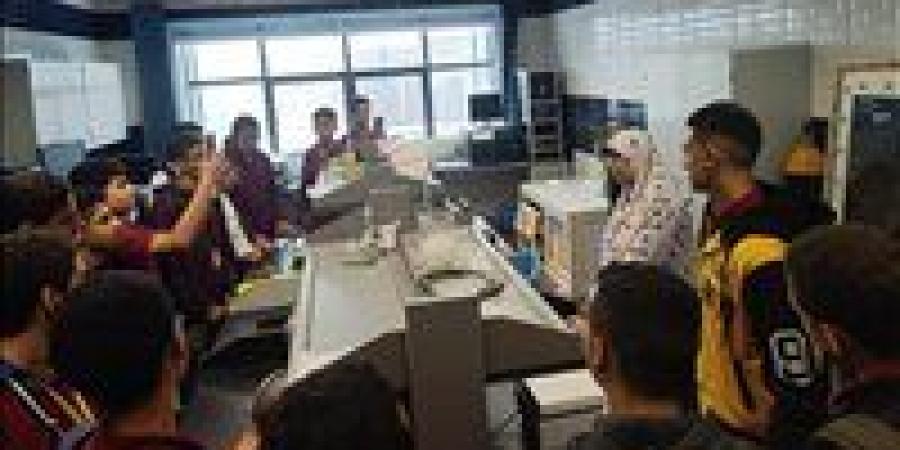 بالبلدي: أمين
      صندوق
      تطوير
      التعليم
      بالوزراء:
      نعمل
      على
      ربط
      التعليم
      بالتطبيق
      العملي
      بالمراكز
      البحثية