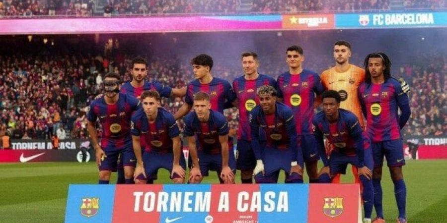 بالبلدي : برشلونة
      يحتفل
      بالعودة
      إلى
      كامب
      نو
      بفوز
      كبير
      على
      أتلتيك
      بلباو
      «فيديو»
