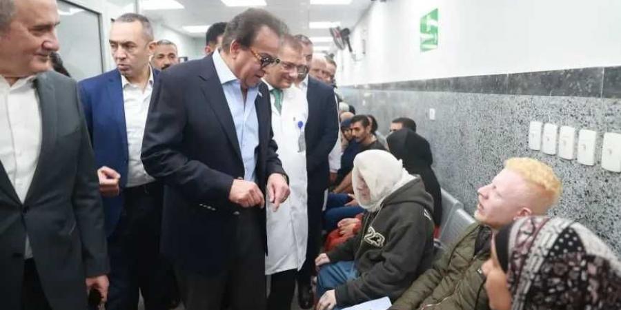 وزير
      الصحة
      يفتتح
      تطوير
      أقسام
      الطوارئ
      والعيادات
      الخارجية
      بمستشفى
      المطرية
      التعليمي