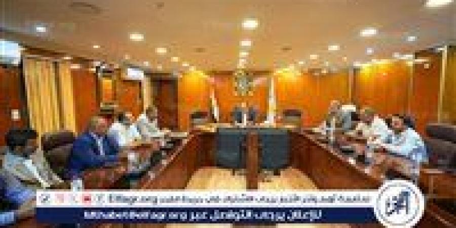 بالبلدي: محافظ
      أسيوط
      يوجه
      بتشكيل
      كيان
      مؤسسي
      لتعظيم
      الاستفادة
      والحفاظ
      على
      الريادة
      في
      زراعة
      "الرمان"