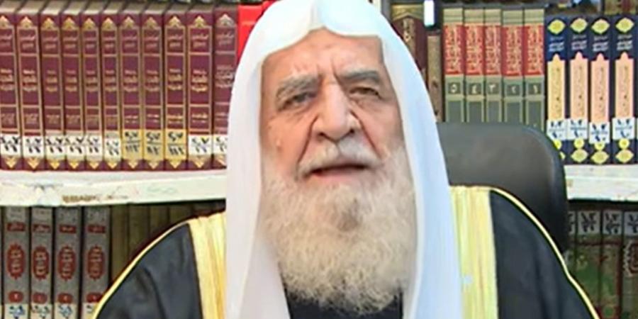 بالبلدي: "من أين لك هذا؟".. رجل الدين السوري عدنان العرعور يشعل ضجة بتبرع ضخم لمدينة سورية