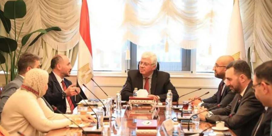 وزير
      التعليم
      العالي
      يجتمع
      بوفد
      “أسترازينيكا”
      لتعزيز
      التعاون
      في
      مجال
      تشخيص
      وعلاج
      الأمراض
      النادرة