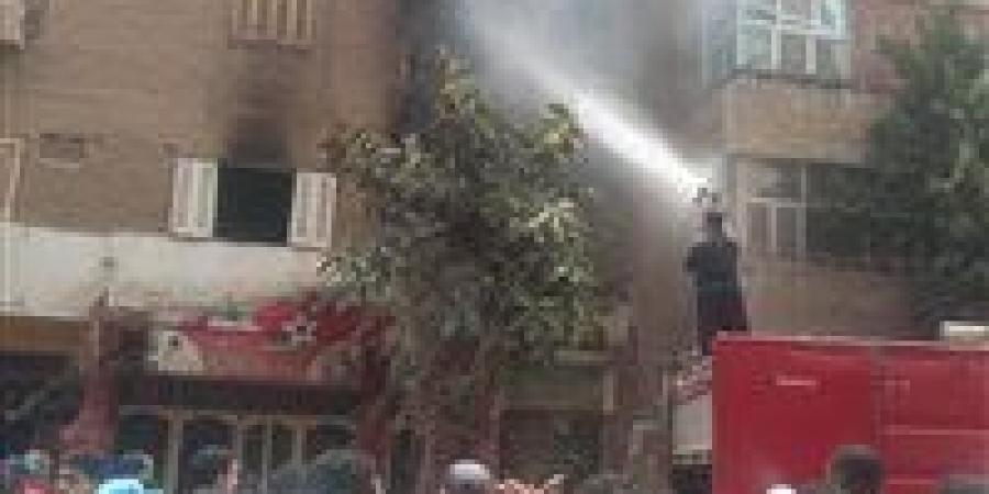 بالبلدي : السيطرة
      على
      حريق
      شقة
      سكنية
      في
      المنيا