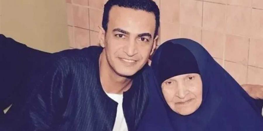 وفاة
      والدة
      المطرب
      سمسم
      شهاب
      بعد
      صراع
      مع
      المرض