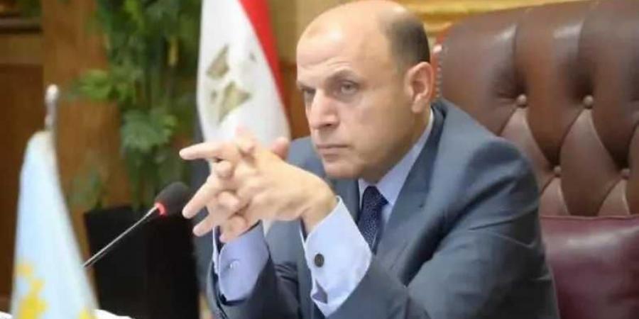️محافظ
      الغربية:يعلن
      ضبط
      نصف
      طن
      من
      اللحوم
      والحمام
      غير
      الصالح
      للاستهلاك
      الآدمي