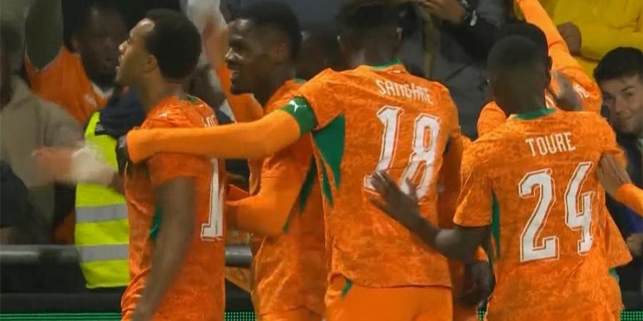 بالبلدي : فيديو
      |
      كوت
      ديفوار
      يخطف
      فوزا
      مثيرا
      أمام
      فرنسا
      وديا