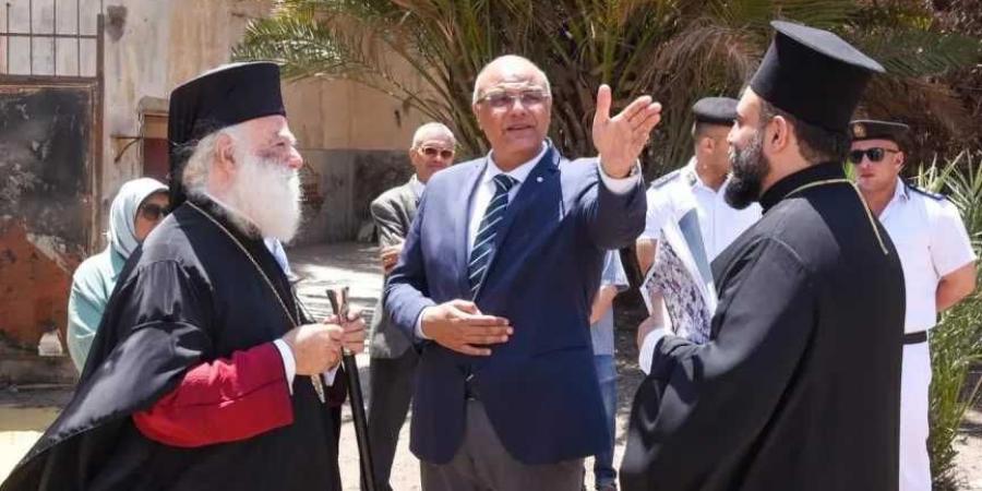 محافظ
      الإسكندرية
      وبابا
      الروم
      الأرثوذكس
      يتفقدان
      أرض
      مشروع
      مستشفى
      البطريركية
      الجديد
      بشارع
      فؤاد
