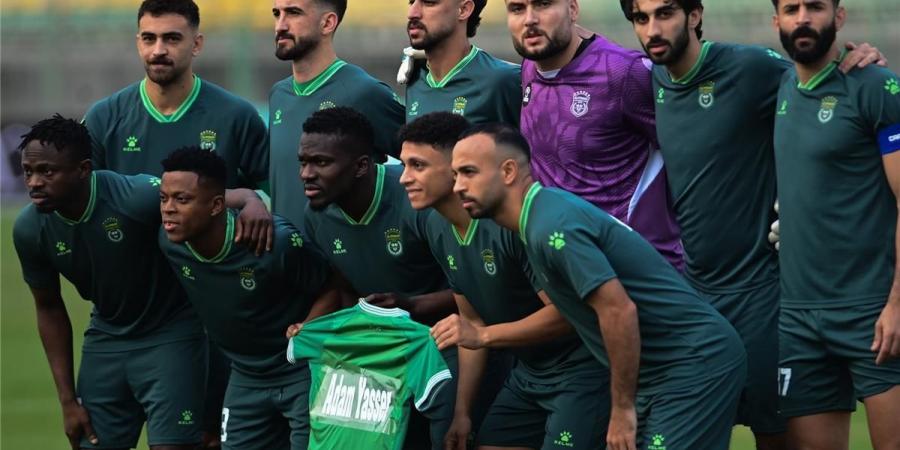 بالبلدي : رسميًا
      |
      الاتحاد
      السكندري
      يُطيح
      بالجهاز
      الفني
      والإداري
      بعد
      انتهاء
      الموسم