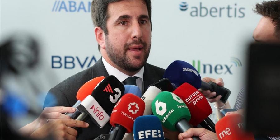 بالبلدي : ريكيلمي
      يعلن
      مدرب
      ريال
      مدريد
      حال
      فوزه
      في
      الانتخابات
