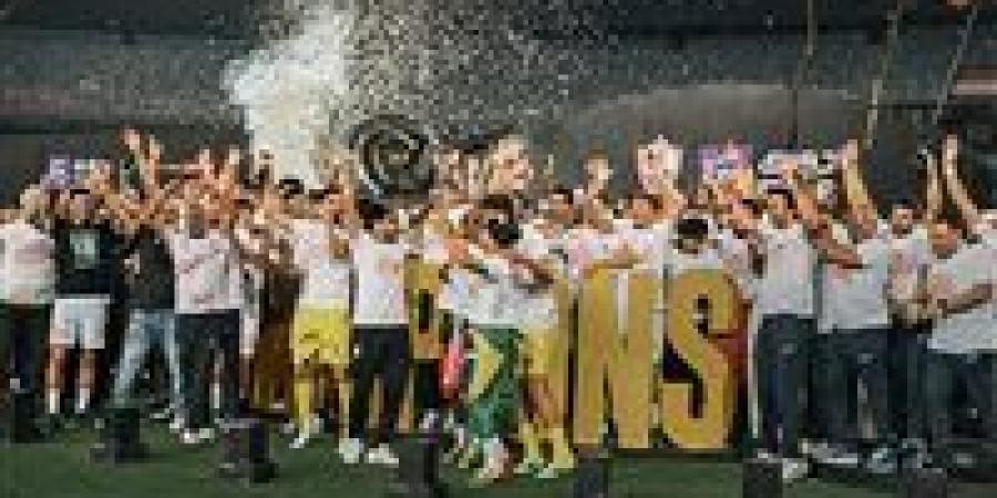 بالبلدي: الزمالك
      يطلق
      خطة
      مالية
      جديدة
      عبر
      التطبيق
      وعضويات
      ذهبية
      بـ
      مليون
      لدعم
      النادي