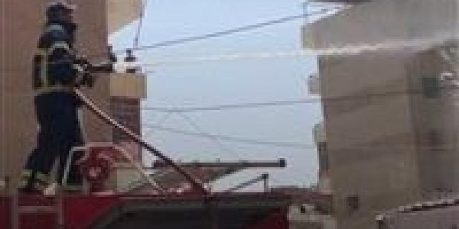 بالبلدي: السيطرة
      على
      حريق
      هائل
      داخل
      مطبعة
      بالمحلة
      دون
      إصابات..
      والنيابة
      تحقق