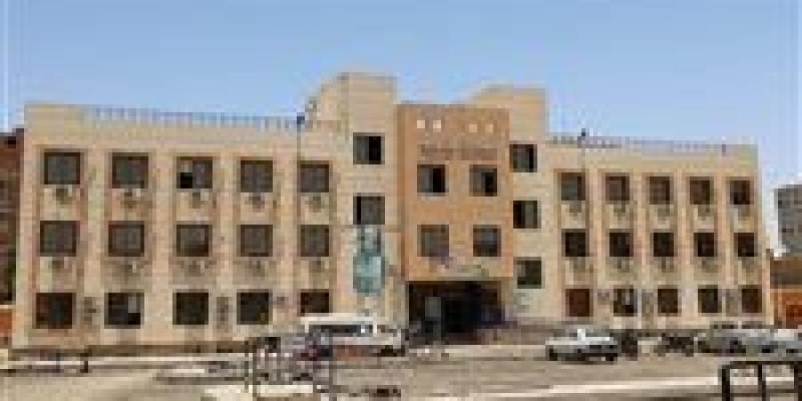 بالبلدي : رئيس
      جامعة
      المنيا
      يتابع
      جاهزية
      المستشفى
      الثلاثي
      ووحدة
      طب
      الأسرة