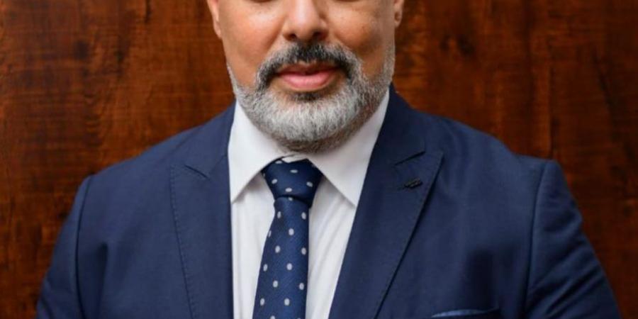 بالبلدي : شعبة
      الذهب
      تكشف
      أسباب
      الهبوط
      العالمي
      وفي
      مصر