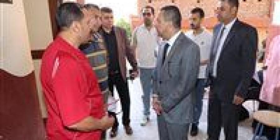 بالبلدي : محافظ
      المنوفية
      يفاجئ
      عدد
      من
      لجان
      امتحانات
      الإعدادية..
      ويوجه
      بتوفير
      عناصر
      بديلة
      للمتغيبين
      من
      الملاحظين