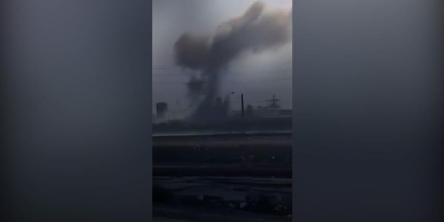 بالبلدي: قصف إسرائيلي على مصنع للبتروكيماويات في إيران وسط أول تبادل هجمات منذ الهدنة