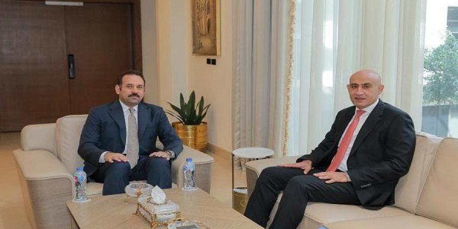 بالبلدي: وزير
      التربية
      والتعليم
      يوقع
      شراكة
      جديدة
      تقود
      التعليم
      الزراعي
      نحو
      سوق
      العمل