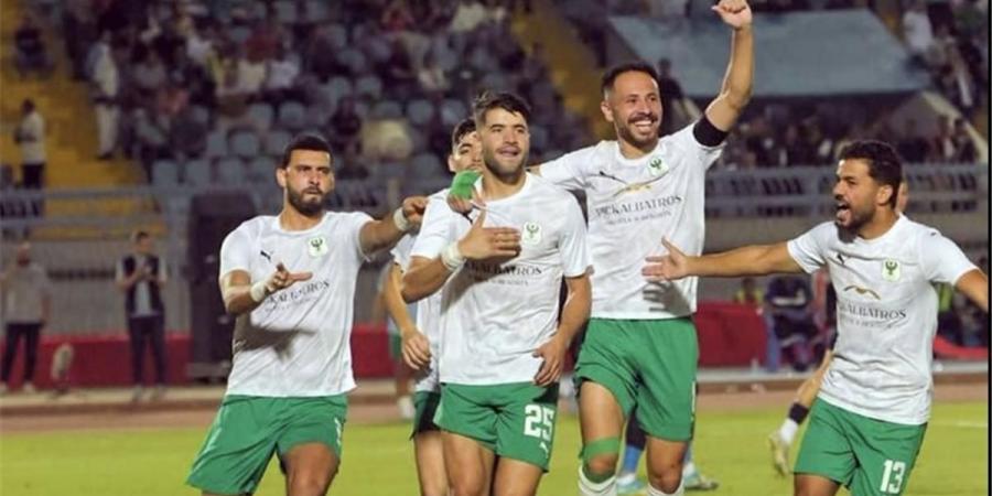 بالبلدي : فيديو
      |
      المصري
      يفوز
      على
      إنبي
      بثلاثية
      ويتوج
      ببطولة
      كأس
      الرابطة
      المصرية