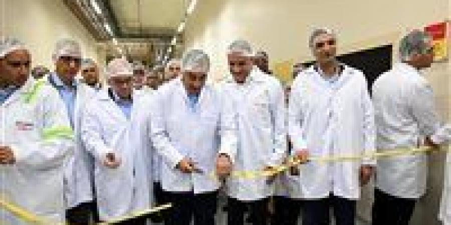 بالبلدي: رئيس
      الوزراء
      يفتتح
      خط
      إنتاج
      جديدا
      لشركة
      "نستله"