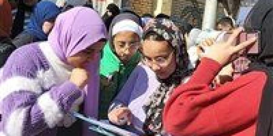 بالبلدي : "أمهات
      مصر"
      خلال
      متابعة
      امتحانات
      الشهادة
      الإعدادية:
      سهولة
      هندسة
      القاهرة
      وإنجليزي
      الجيزة