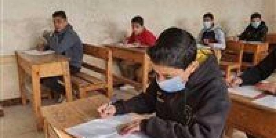 بالبلدي : الوقت
      مش
      كفاية..
      شكاوى
      الطلاب
      من
      امتحان
      الهندسة
      للشهادة
      الإعدادية
      2026
      محافظة
      القاهرة