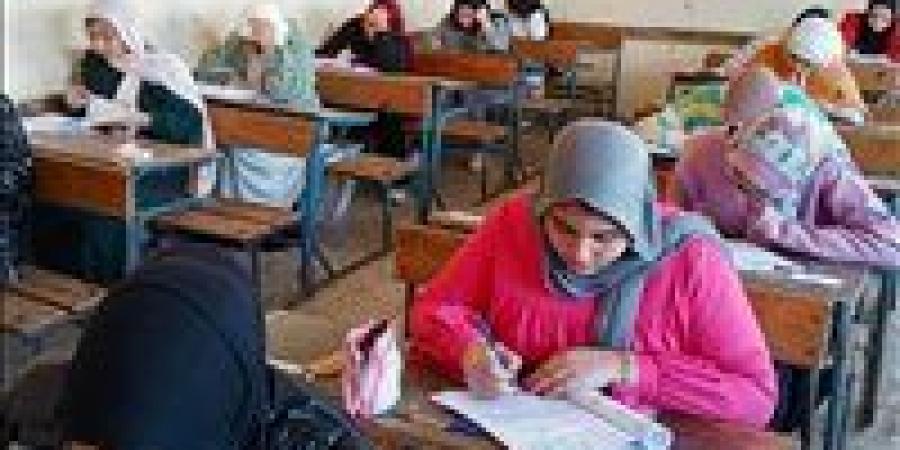 بالبلدي : بعد
      شكاوى
      الطلاب..
      حل
      امتحان
      الهندسة
      للشهادة
      الإعدادية
      2026
      بالقاهرة