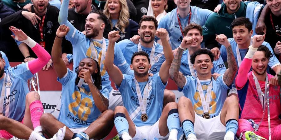 بالبلدي : فيديو
      |
      مانشستر
      سيتي
      يعلن
      هدف
      موسم
      202526
