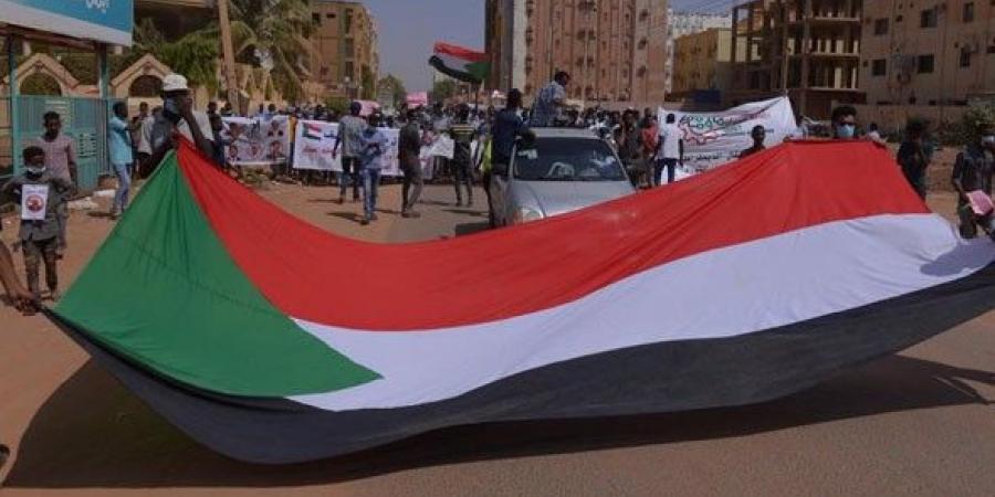 بالبلدي: المجتمع
      الدولي
      يدعو
      إلى
      وقف
      القتال
      في
      السودان
      وإطلاق
      مسار
      سياسي
      بقيادة
      مدنية