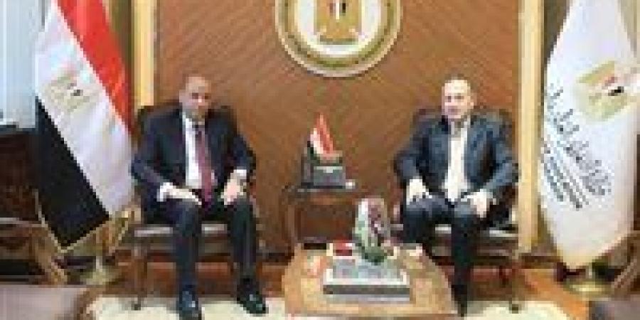 بالبلدي : وزيرا
      التعليم
      العالي
      والعمل
      يوقعان
      بروتوكولًا
      لإعداد
      كوادر
      سوق
      العمل