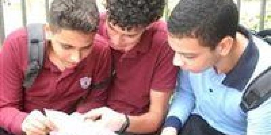 بالبلدي : انتهاء
      امتحان
      العلوم
      لطلاب
      الشهادة
      الإعدادية
      بالقاهرة
      2026
