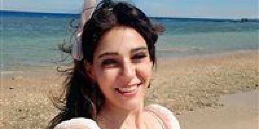 بالبلدي: نورهان:
      أتمنى
      ألبس
      الحجاب
      لكن
      في
      الوقت
      المناسب