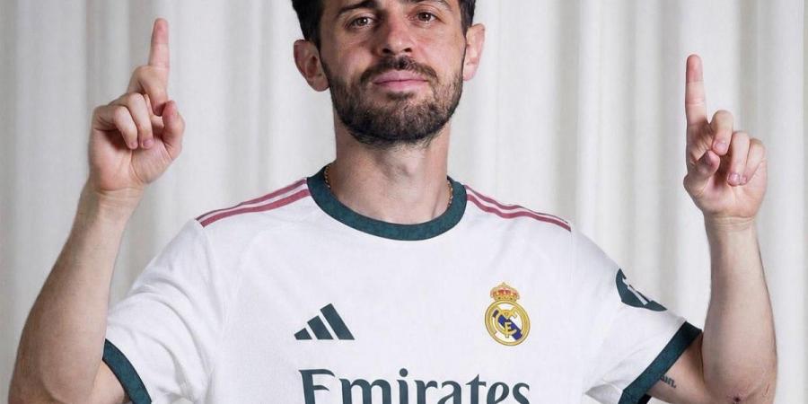 بالبلدي : قبل
      انتقاله
      إلى
      ريال
      مدريد..
      سر
      انسحاب
      برشلونة
      من
      صفقة
      التعاقد
      مع
      برناردو
      سيلفا