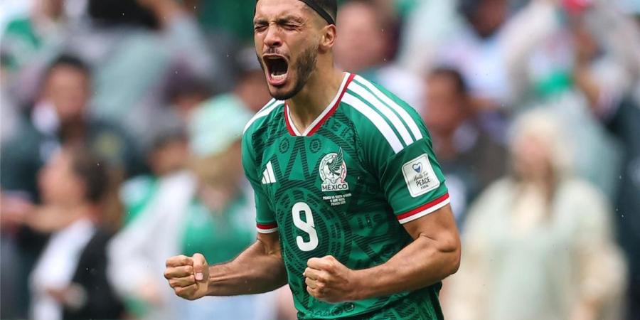 بالبلدي : فيديو
      |
      خيمينيز
      يسجل
      هدف
      المكسيك
      الثاني
      أمام
      جنوب
      إفريقيا
